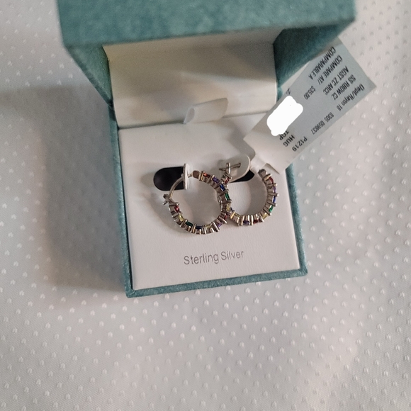 Sterling Silver hoop earrings - Picture 3 of 5